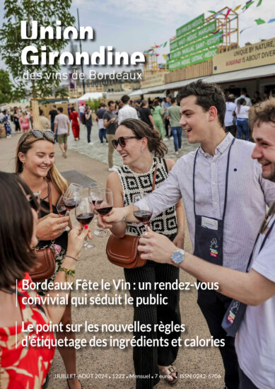 couverture Union Girondine avec jeunes gens qui dégustent à Bordeaux fête le vin